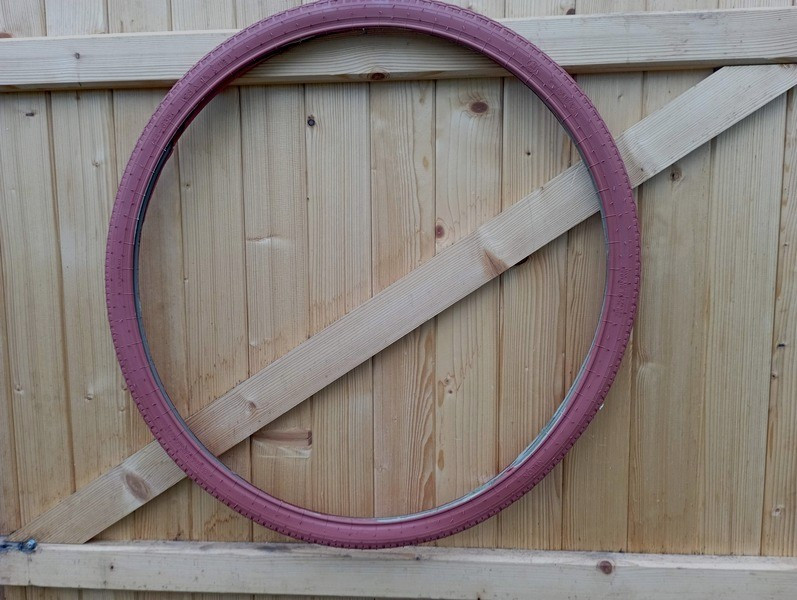 Tire 700B 44-635 red  replica under Michelin licence