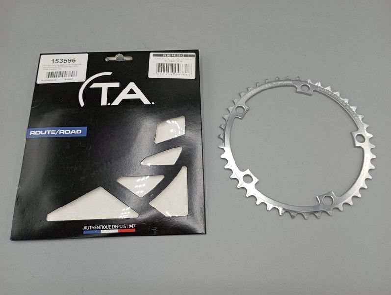 Spécialités TA - Aluminium chainring BCD 110 48 teeth vintage bike