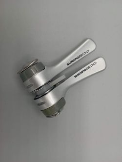 Shimano 600 Ultrgra SL-6401-8 index friction downtube shifters