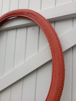 650B x 44 semi-comfort brick red 44 - 584 Casumina tyre