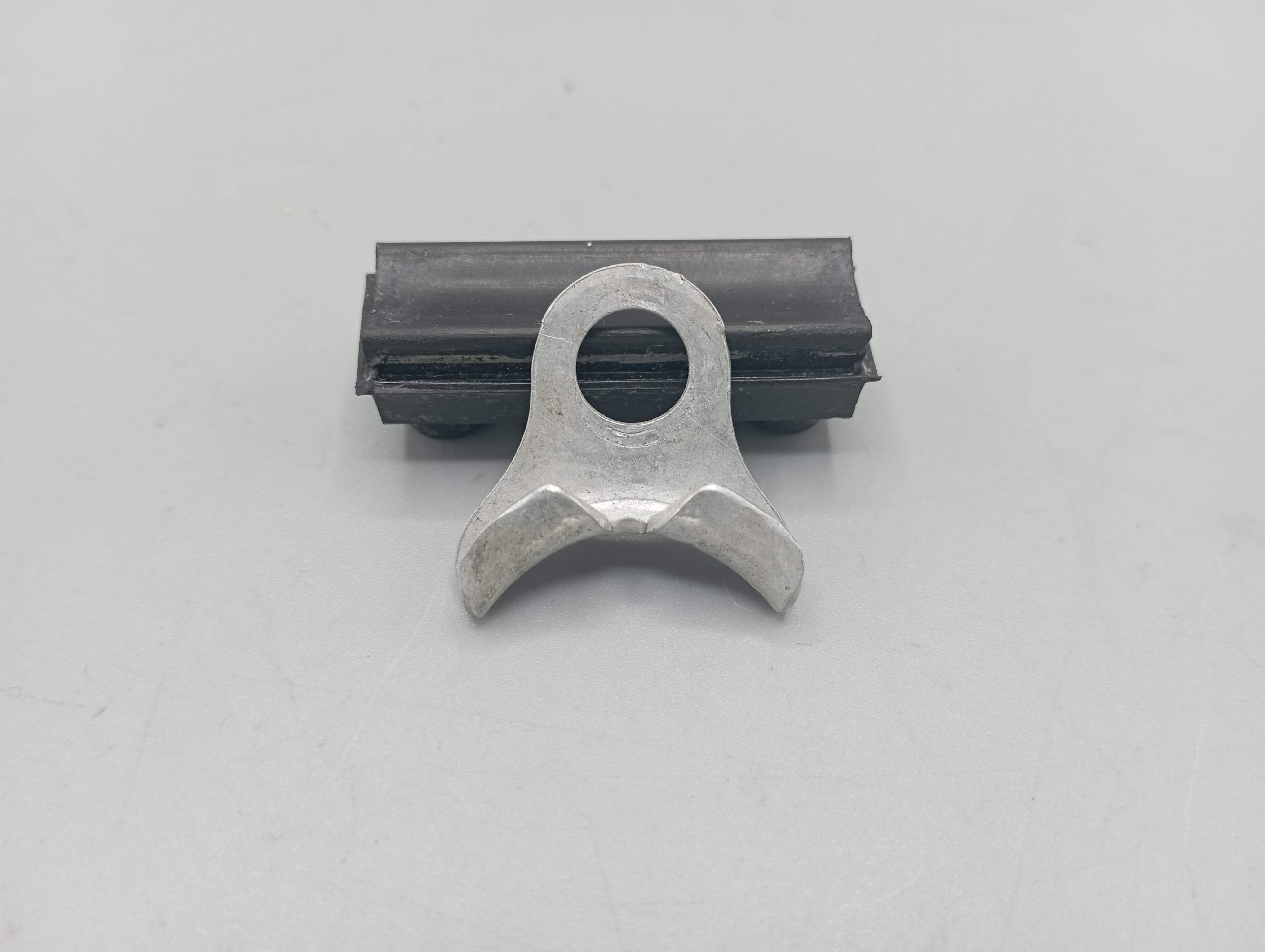 Chape pour étrier de frein Mafac Racer