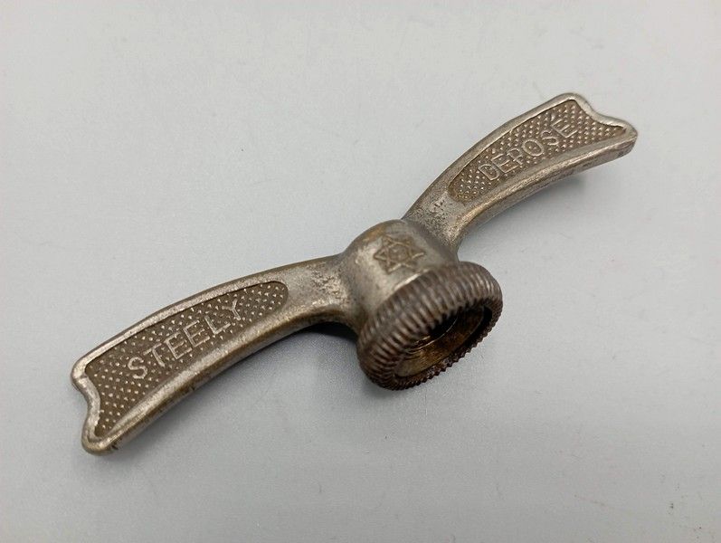 Steely - Aluminium throttle for front wheel ø 8 mm