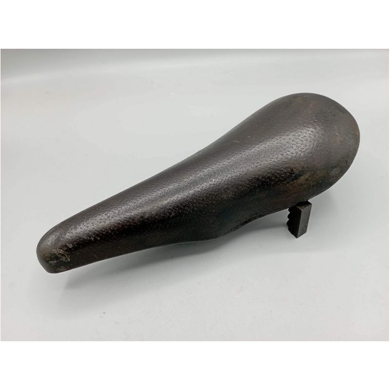 3ttt - Saddle for vintage old retro bike repair restore