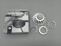 Shimano - Cassette 8 vitesses HG 70  produit neuf