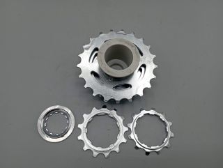 Shimano - Cassette 8 vitesses HG 70  produit neuf