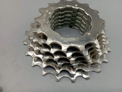 Shimano HG 50 Cassette 8 vitesses 12-21 produit neuf couleur argent