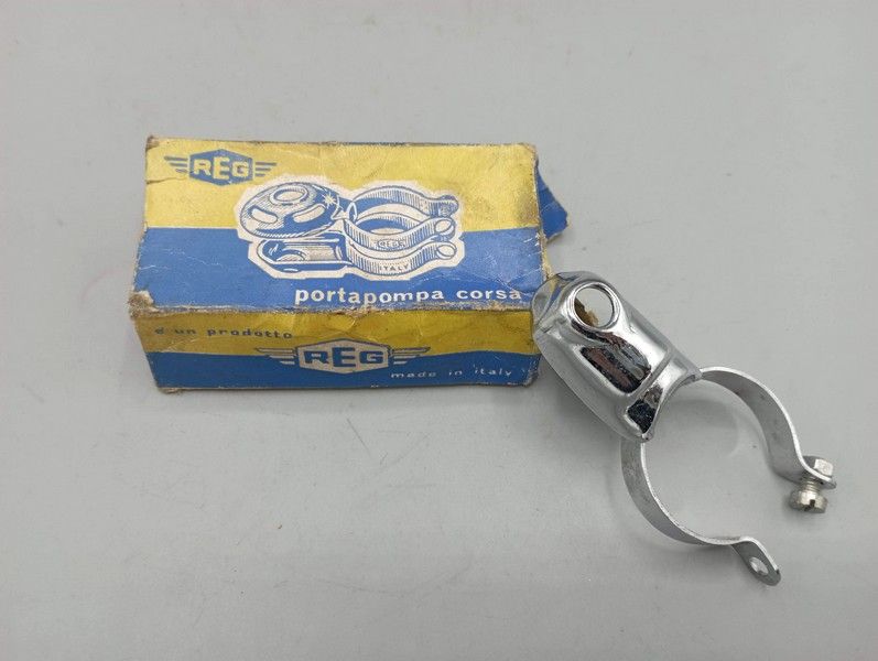 REG - Collier de cadre Ø 28,6 fixation pour pompe