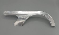 remplacer carter alu dur alu-dur garde chaîne protège chaîne aluminium  vélo vintage  rétro ancien