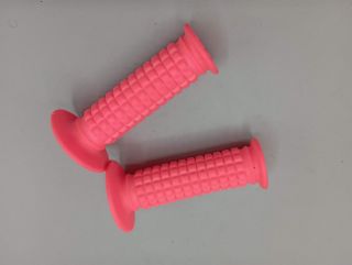 Cassano - Pink BMX grips