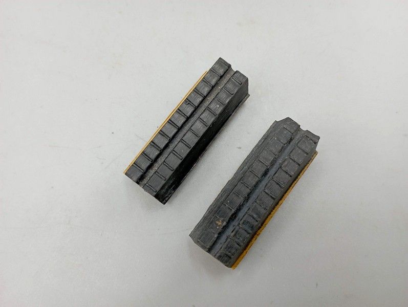 2 x 42 mm brake pads