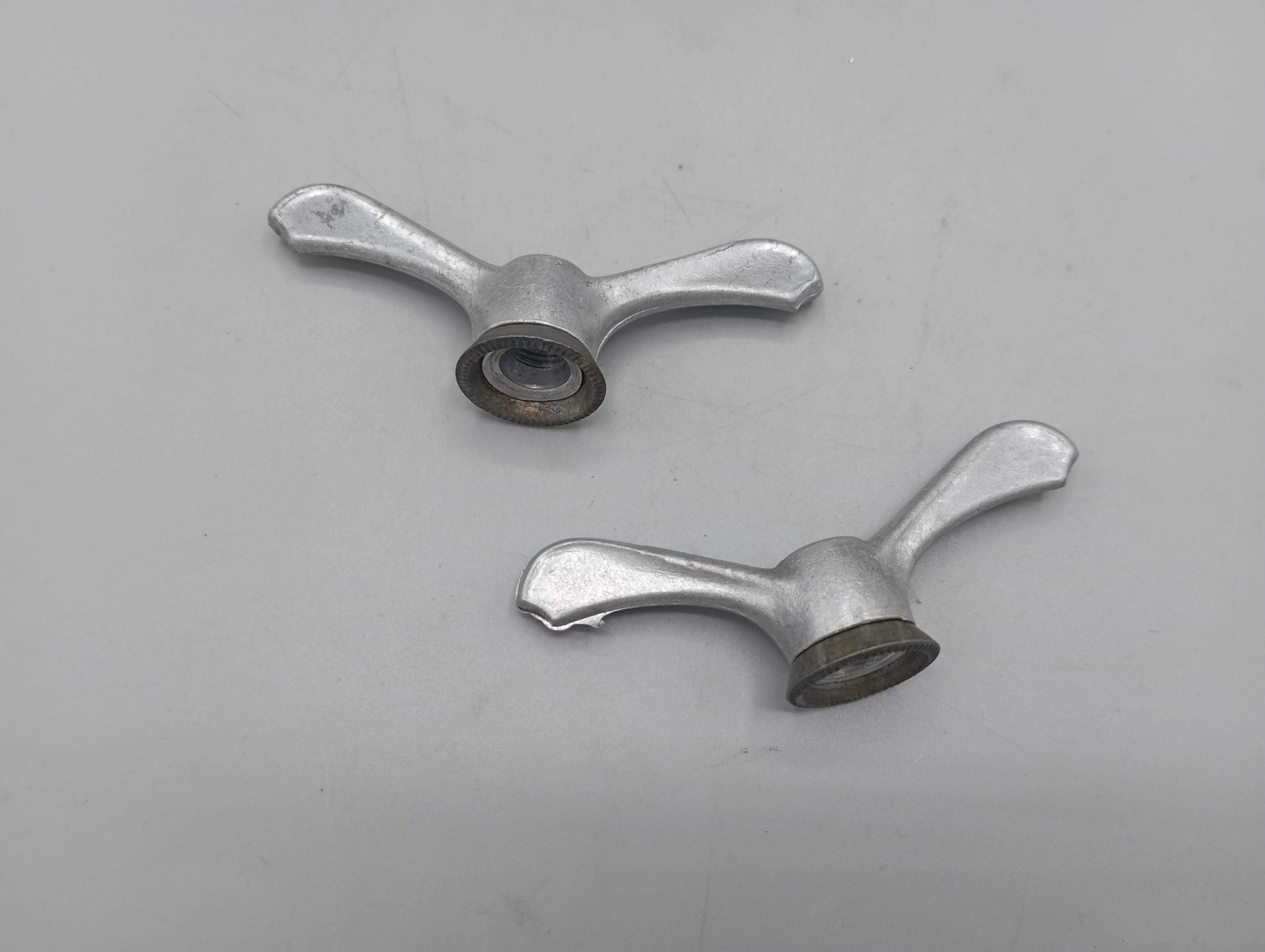 Papillon  ø 8 mm en aluminium pour roue avant
