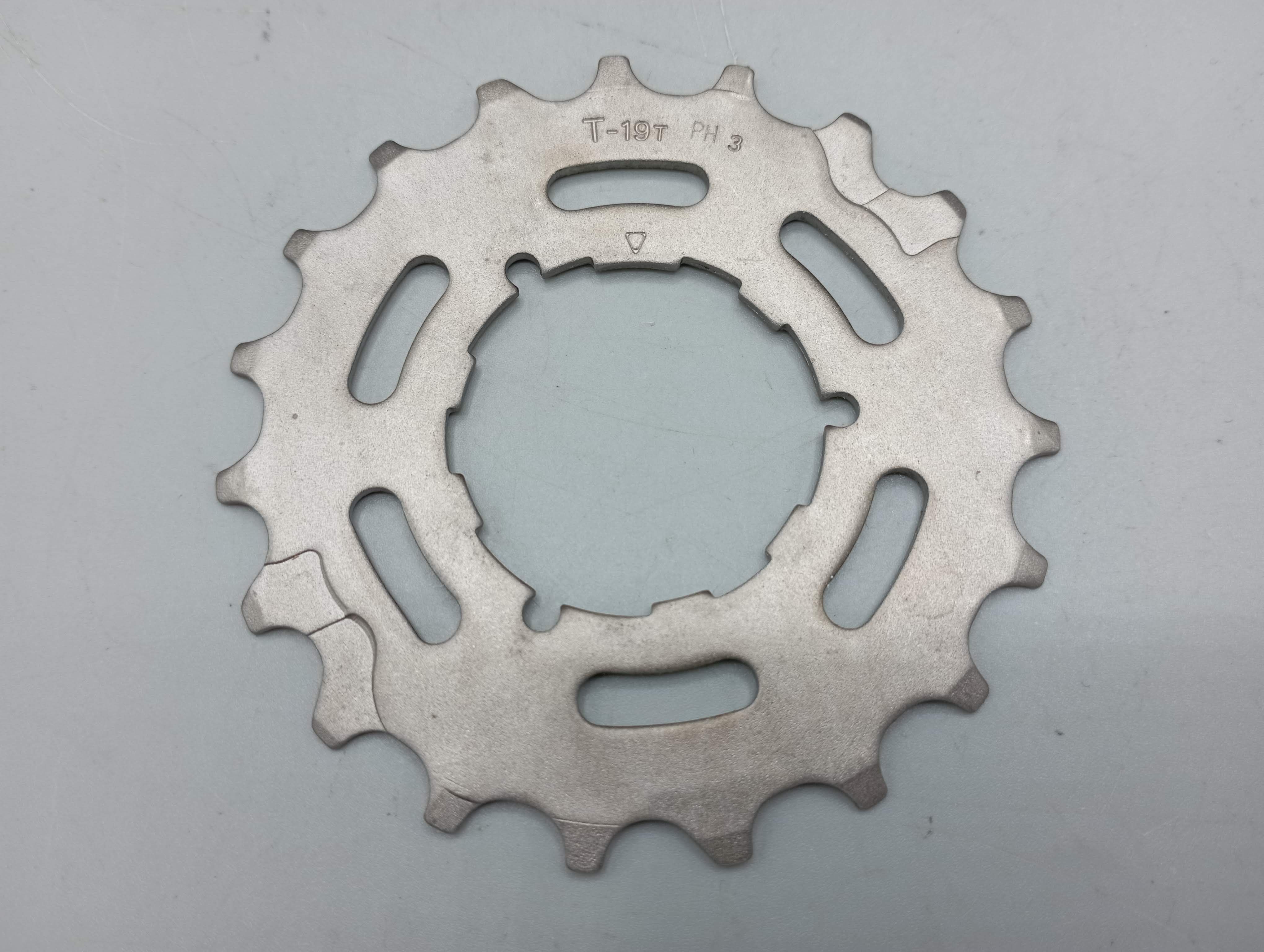 Neuve ! Shimano - Dura-Ace - Pignon 19 dents 1991