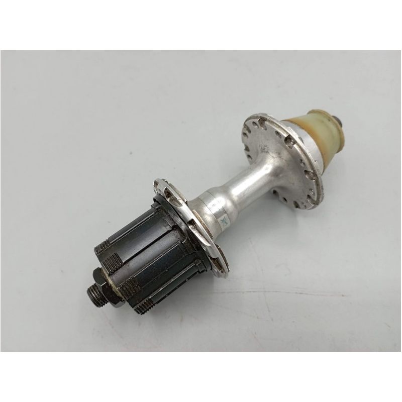 Shimano 600 ax rear hub - 36 holes for 6 speed cassette