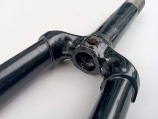 Fourche noire 700c course acier cro mo Ø22