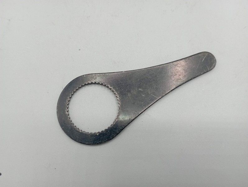 Maillard - Key for pedal caps