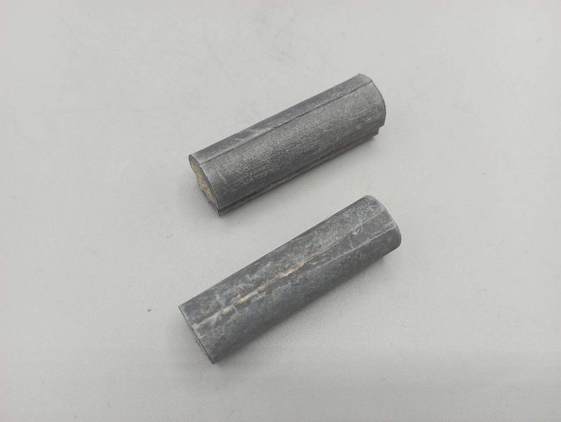 Pair of brake pads for "chapeau de gendarme" rims