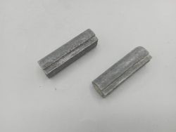 Pair of brake pads for "chapeau de gendarme" rims