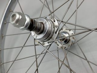 Roue arrière RFG 450A en acier chromé axe de 9,5 mm