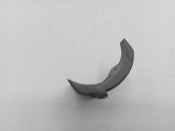 Cable guide for bottom bracket