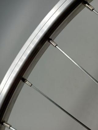 Roue avant Velox 650B jante en aluminium axe pleine 36t