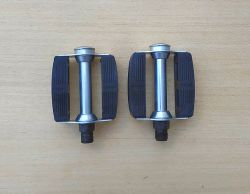 Black pedals for children's bikes Lyotard  french thread