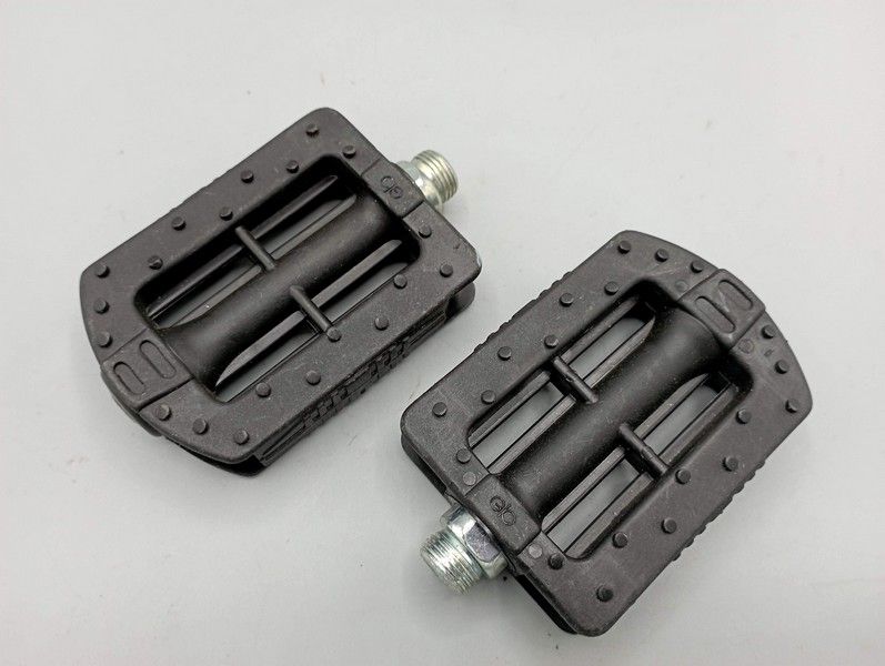 Pédales pour vélo d'enfant ancien stock 9/16"