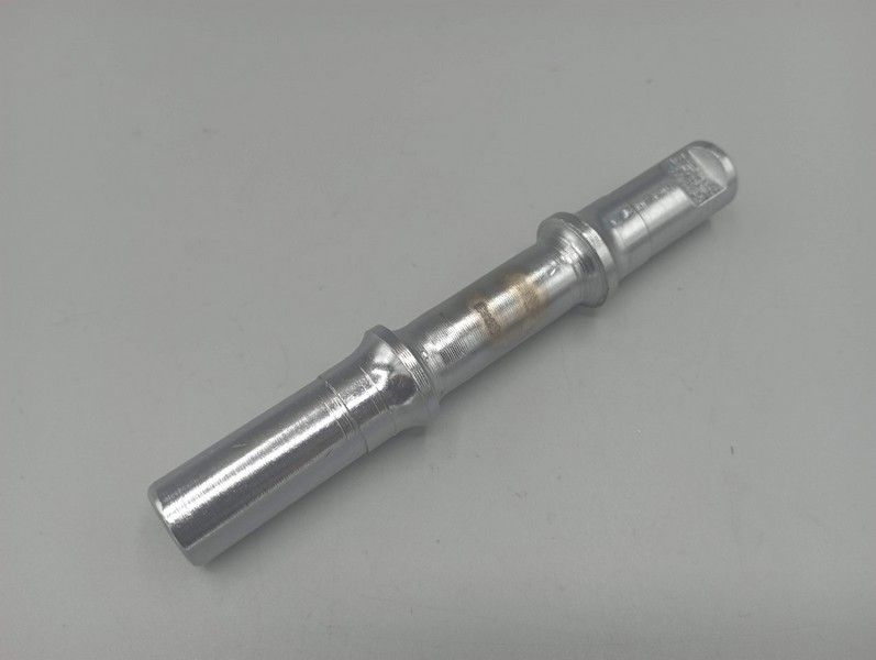 Neuf ! RFG - 130 mm - à clavettes - axe de pédalier