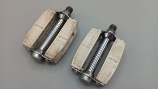 pédale lyotard velo de ville velotaf filetage français vintage