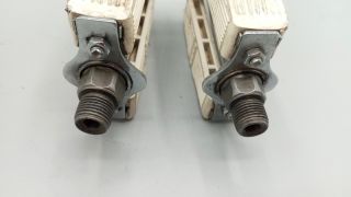 Pair of white pedals Lyotard city bike steel