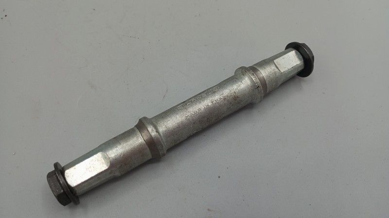Stronglight 125 mm vintage road bike double chainring bottom bracket axle