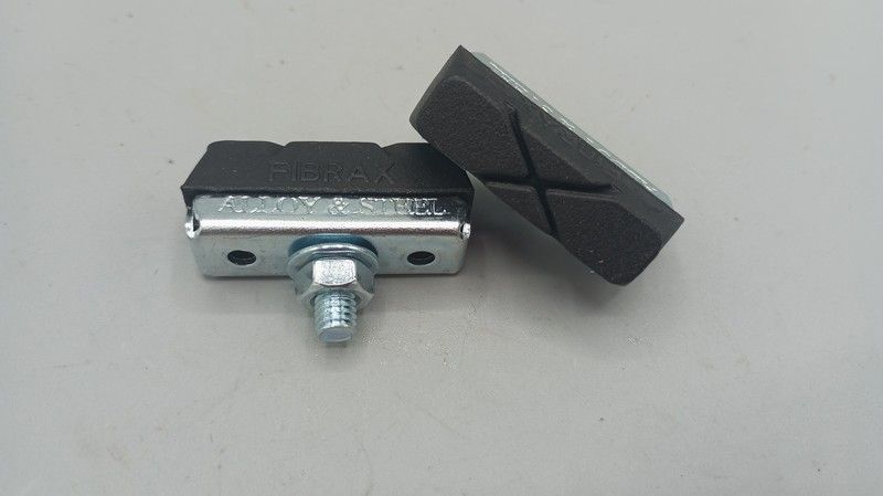 Patins de frein 40 mm modèle premium en acier chromé