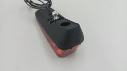 Eclairage vélo feu arrière avec fil électrique