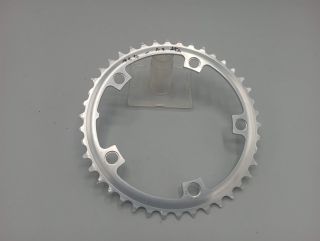 Shimano 42-tooth chainring (SG Super Glide).