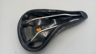 GT7 saddle – For vintage road bikes.