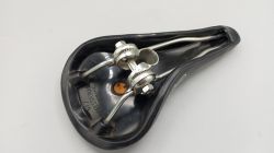 GT7 saddle – For vintage road bikes.