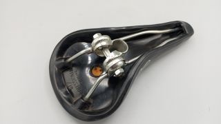 GT7 saddle – For vintage road bikes.