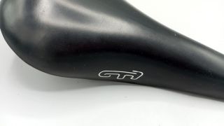 GT7 saddle – For vintage road bikes.
