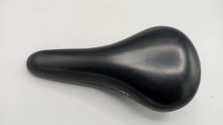 GT7 saddle – For vintage road bikes.