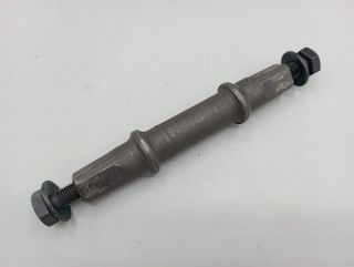 axe pédalier 113 mm