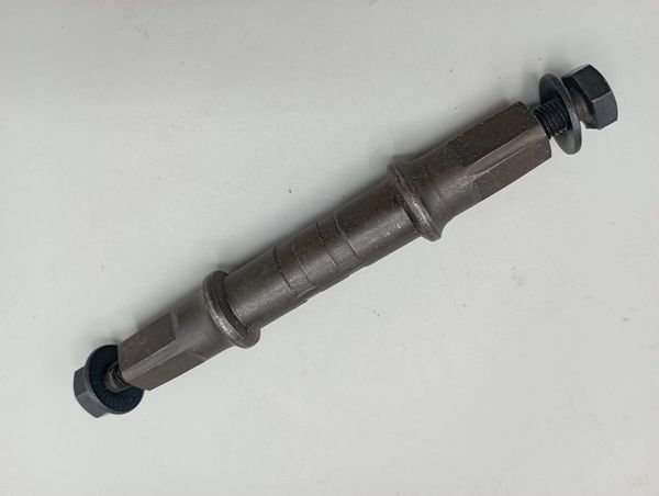 Neuf ! 113 mm - Axe  carré de pédalier