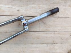 Neuve ! Fourche chromée pour roue de 550A
