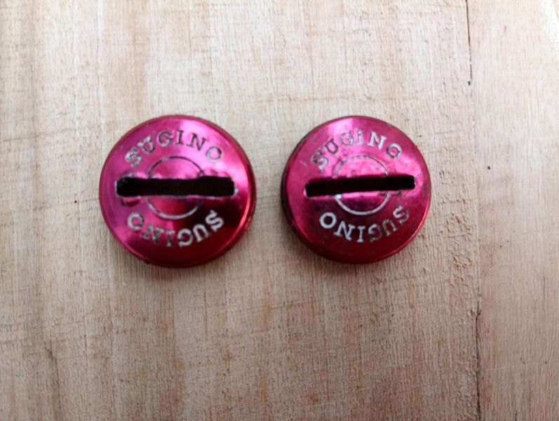 Sugino - 2 bouchons ø 22 mm pour pédalier Sugino