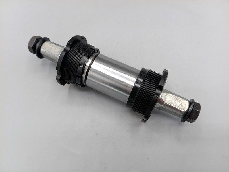 Keyed bottom bracket 68mm 122 BSC / BSA 1.37 "x 24 TPI