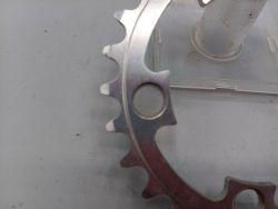 plateau stronglight BCD 86 28 dents pédalier vélo
