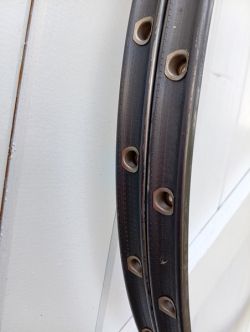 Weinmann 700c 32-hole rim for vintage road bike